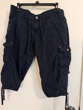 Arizona Jean Company Women's/Junior Black Capris Size 13